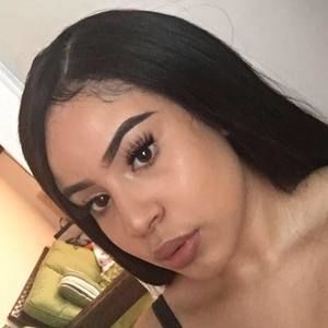 Meet your Posher, Marielle